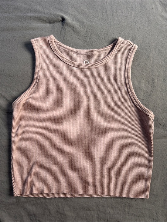 Tops - Sleeveless Waffle-Knit Crop Tank in Dusty Mauve